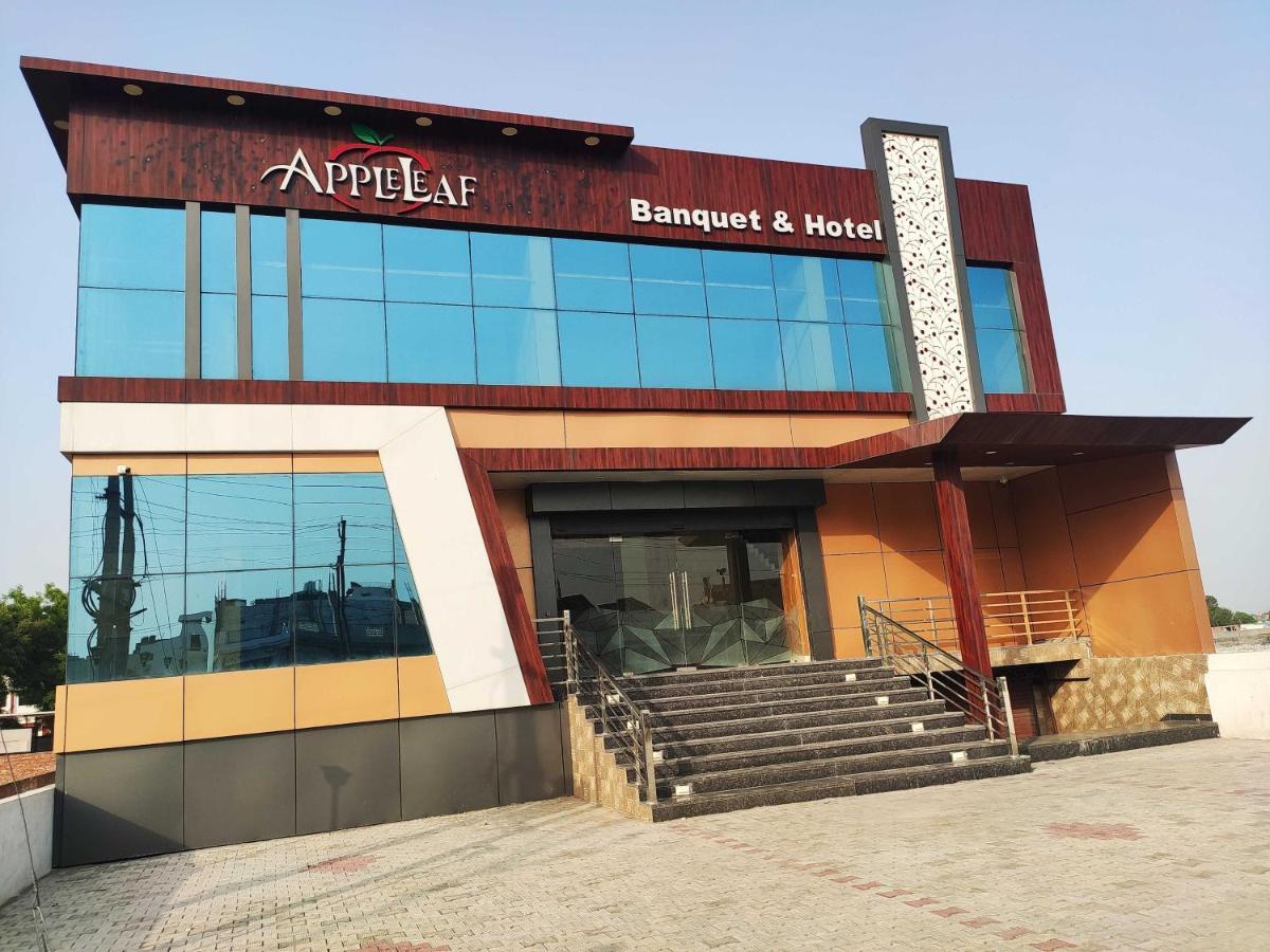 OYO 92169 Apple Leaf Banquet&Hotel Alīgarh Eksteriør billede